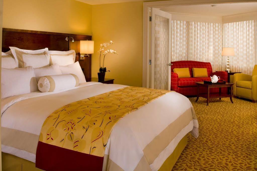 New Orleans Marriott Metairie At Lakeway Eksteriør billede