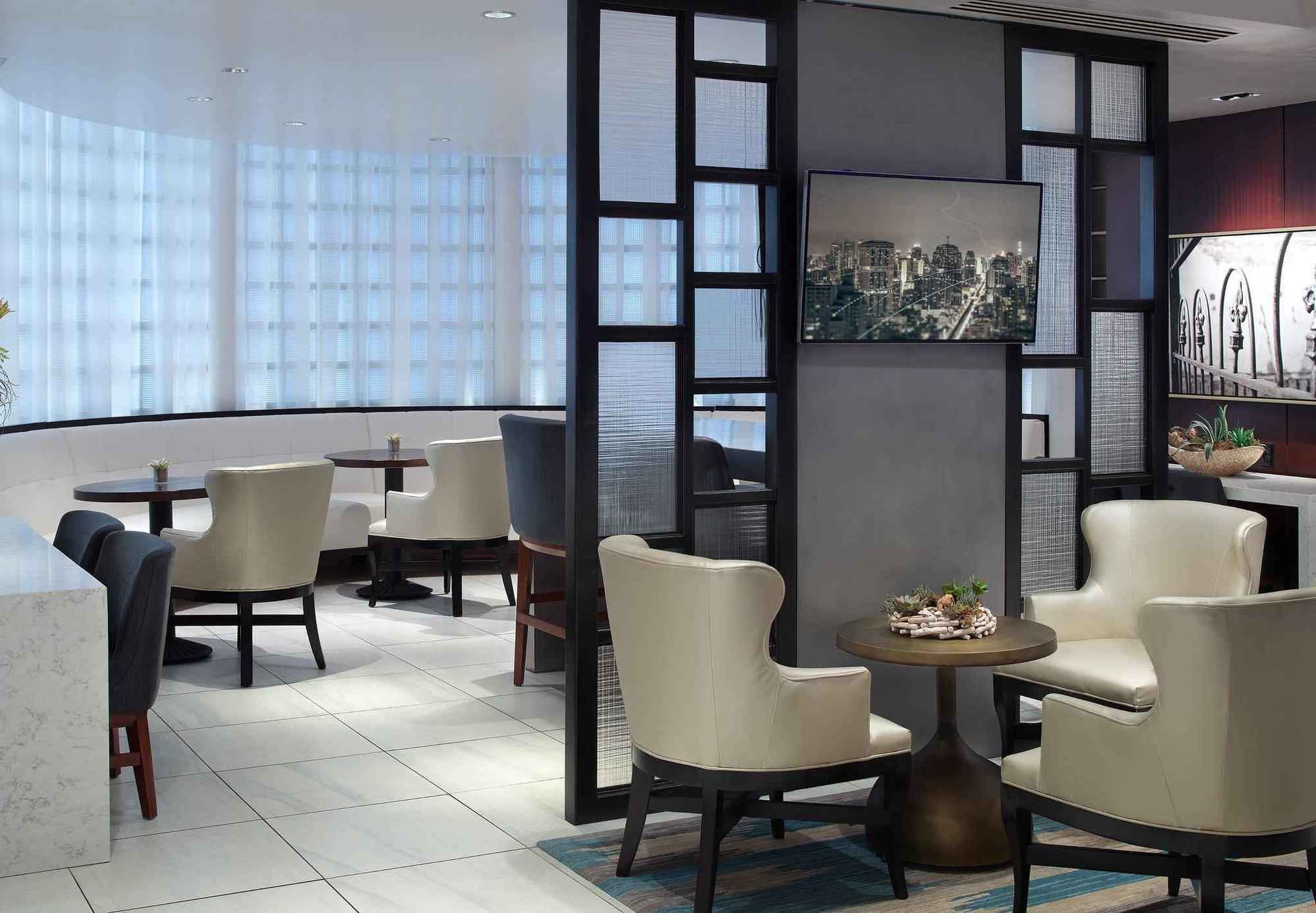 New Orleans Marriott Metairie At Lakeway Eksteriør billede